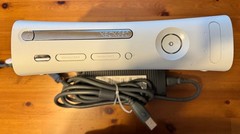 Microsoft Xbox 360 Console – White – Red Ring of Death for Parts or Repair.