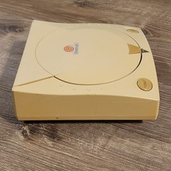SEGA Dreamcast Console HKT-3020 Console Yellowed With Star Wars Racer Disc