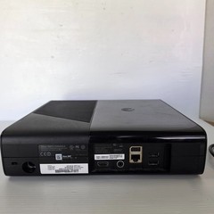Xbox 360E Game Console Bundle – Controller, cable, games, – working