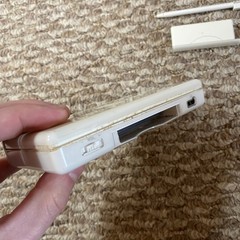 Nintendo DS Lite Polar White Handheld System WITH CHARGER AND STYLUS OEM