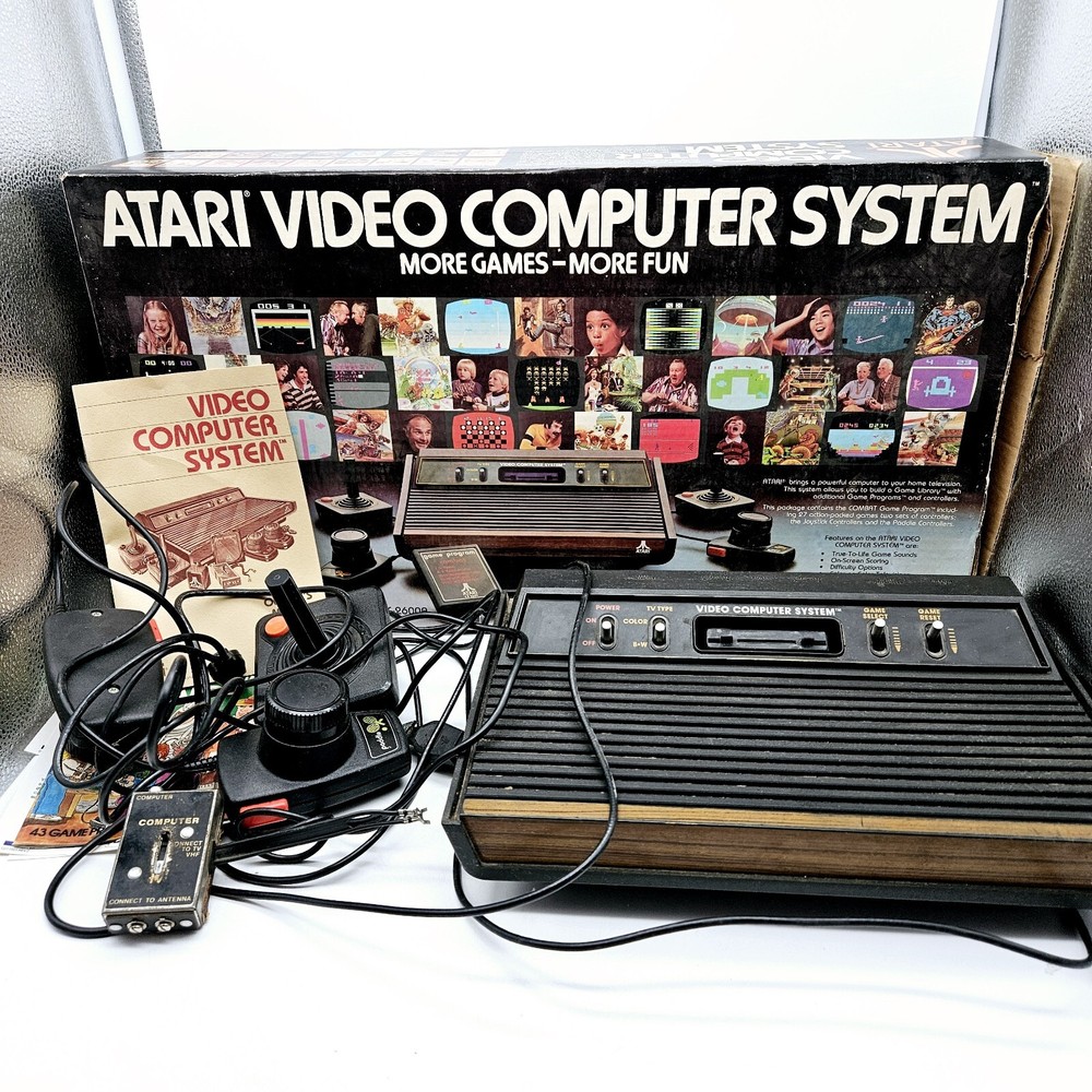 Atari 2600 CX2600A Video Game Console 1980 Paddle Instructions in Original Box