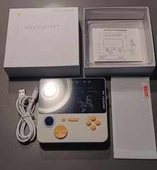 GAMEMT JELLYMINI5 Handheld Game Console 64GB White HDMI USB-C Internet Browsing