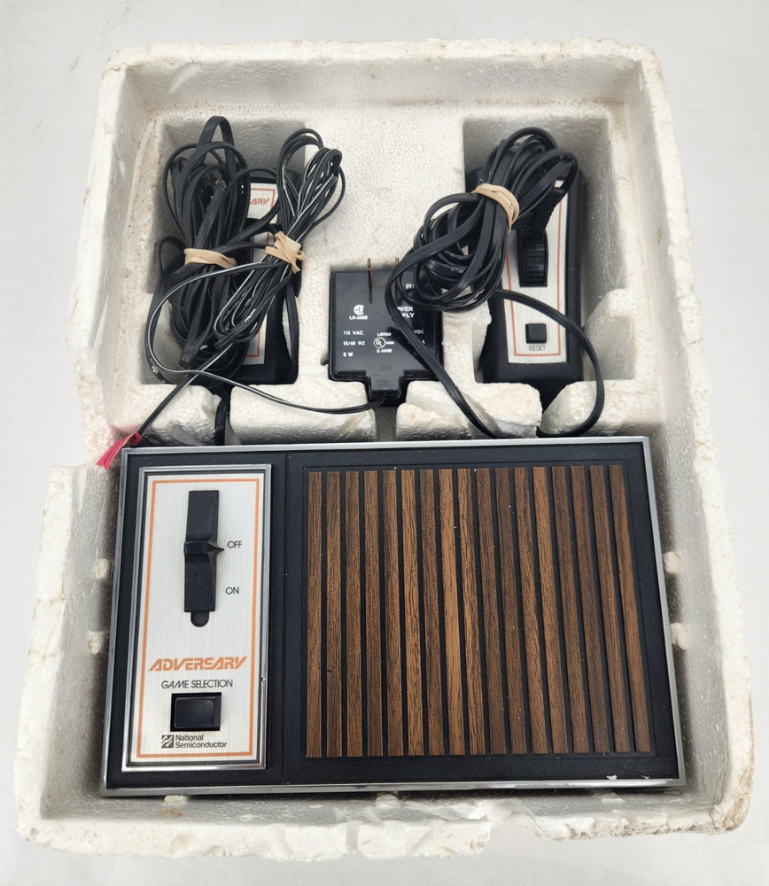 1976 National Semiconductor Adversary Video Game Console Model No.370 Powers on