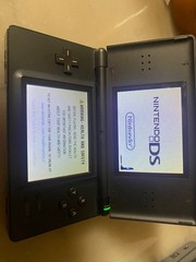 NEARLY PERFECT Nintendo DS Lite Handheld System WORKS AMAZINGLY!!