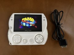 Sony PSP Go Handheld System Pearl White 16GB PSP-N1001