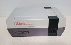 Nintendo NES Console + Controller & Zapper With 5 Games | Zelda | Mario