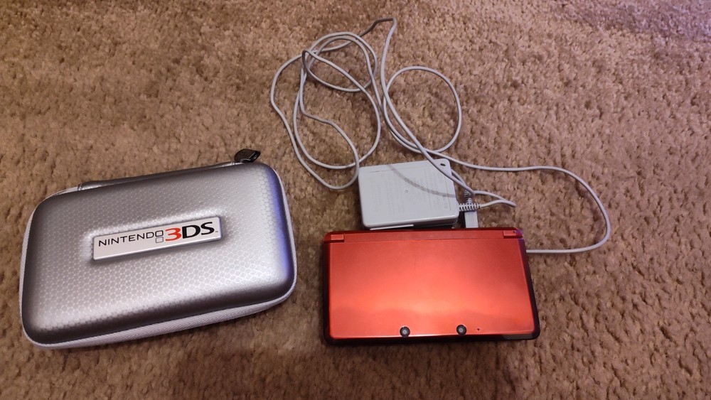 Nintendo 3DS Handheld System – Flame Red (Tested)