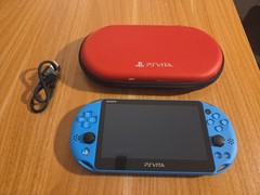 Sony PS Vita 2000 Slim PCH-2000 – Aqua Blue *GREAT* + Charger