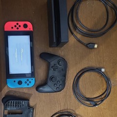 Nintendo Switch HAC-001(-01) Bundle Neon Red/Blue Joy-Cons Dock Pro Controller