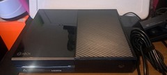 Microsoft Xbox One Console with Kinect and controller