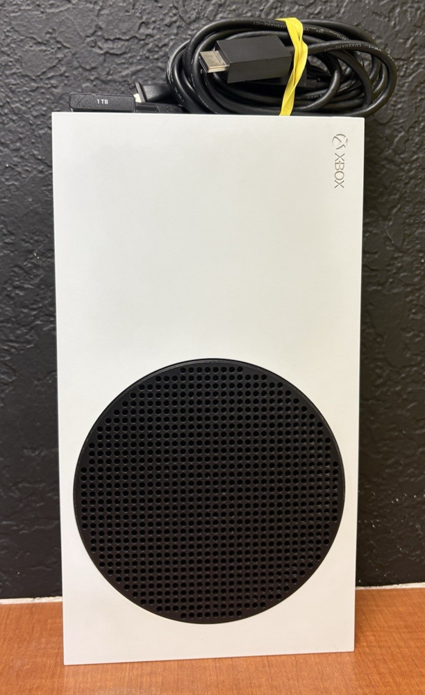Microsoft Xbox Series S 512GB 2020 White 1883 W/ Seagate SRD0MX1 1TB SSD