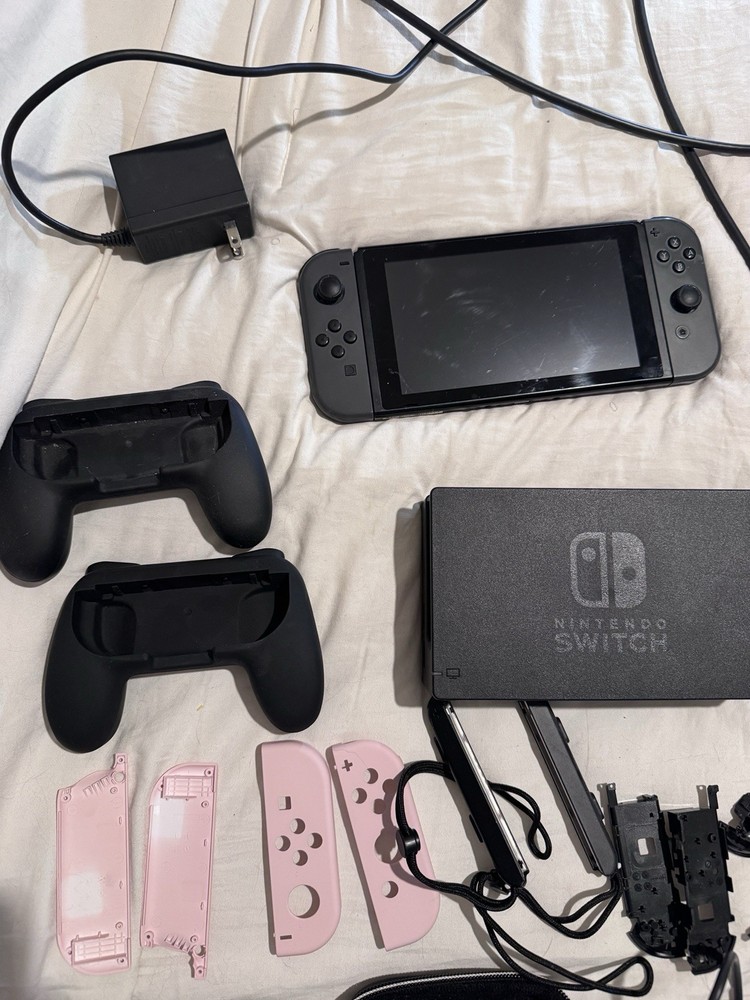 Nintendo Switch Dockable Handheld System w/ Gray Joy-Con, Dock, HDMI Bundle