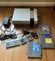 Original Nintendo NES Console Bundle 2 Controllers & 3 games – needs new 72 pin