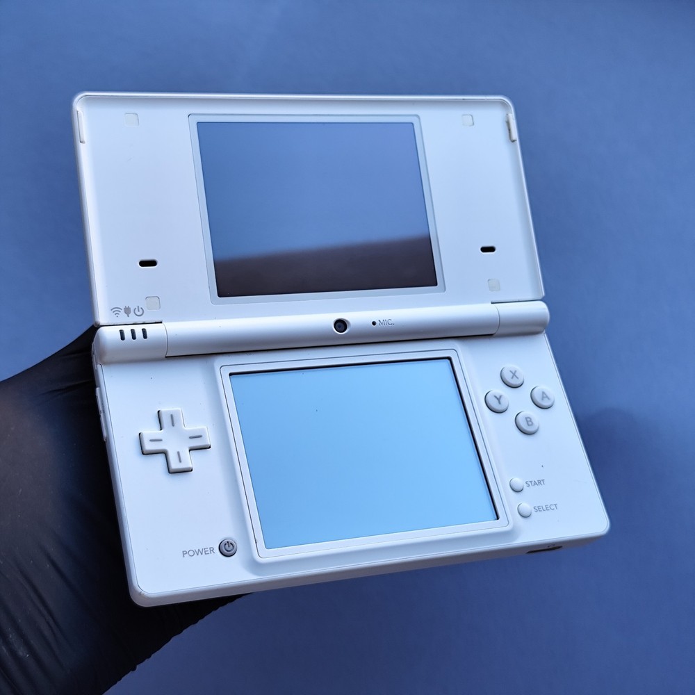 Nintendo DSI White White Console – Mint Screens – Great Condition
