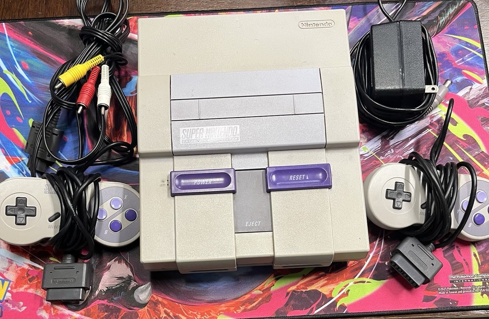 Super Nintendo SNES Bundle with 9 Games and 2 Controllers Tested and Working