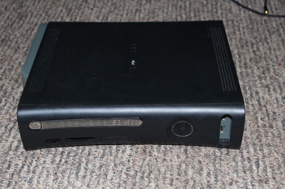 Microsoft Xbox 360 pro 64GB Console – Black