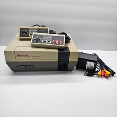 Nintendo NES-001 Console Bundle 2 OEM Controllers Tested Cleaned Working