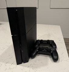 Sony PlayStation 4 PS4 500GB Black Console w/ 2 DualShock Controllers