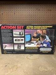 RARE Nintendo NES Action Set ConsoleNES-001 CIB With Boxed Punch Out!