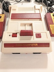 Mini Family Computer Retro 8-Bit Video Game Console with 600 Built-in NES Games