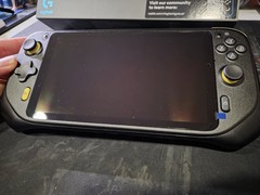 Logitech G-Cloud 7″ 64GB Handheld Cloud Gaming System GR0006 – Excellent Cond.
