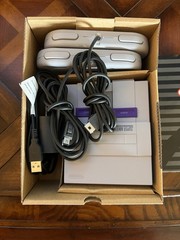 Super Nintendo Classic Edition Model; 2 Controllers; games included