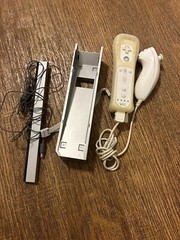 Nintendo Wii Console Complete WORKING RVL-001 512 MB Home Console – White