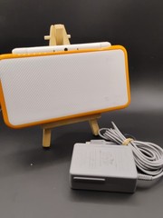 Nintendo 2DS XL White/Orange Console USED RIGHT BUMPER NOT WORKING READ DISCRIPT