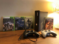 Xbox 360 Console Bundle – 250gb and Halo games!