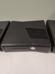 Xbox 360 S Console Set of 3, 4 Controllers, Games Lot Minecraft Edition READ S37
