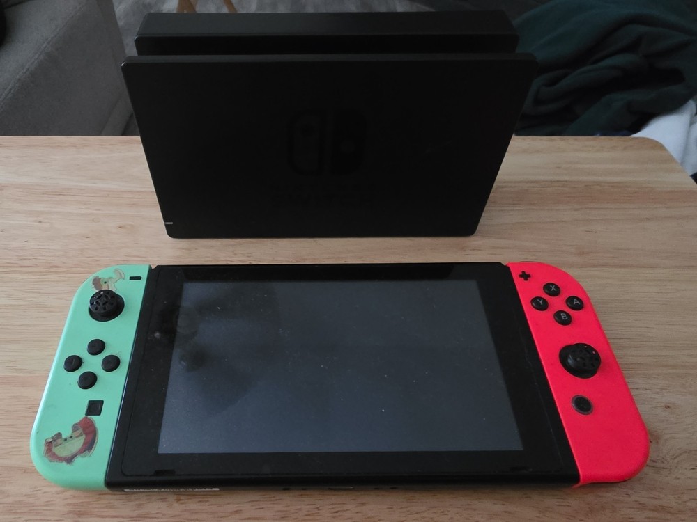 Nintendo Switch Non-Functional USB-C for Parts