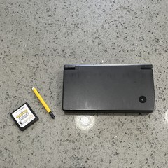 Nintendo DS DSI Handheld Console Black + Stylus + SD Card + Pokemon White