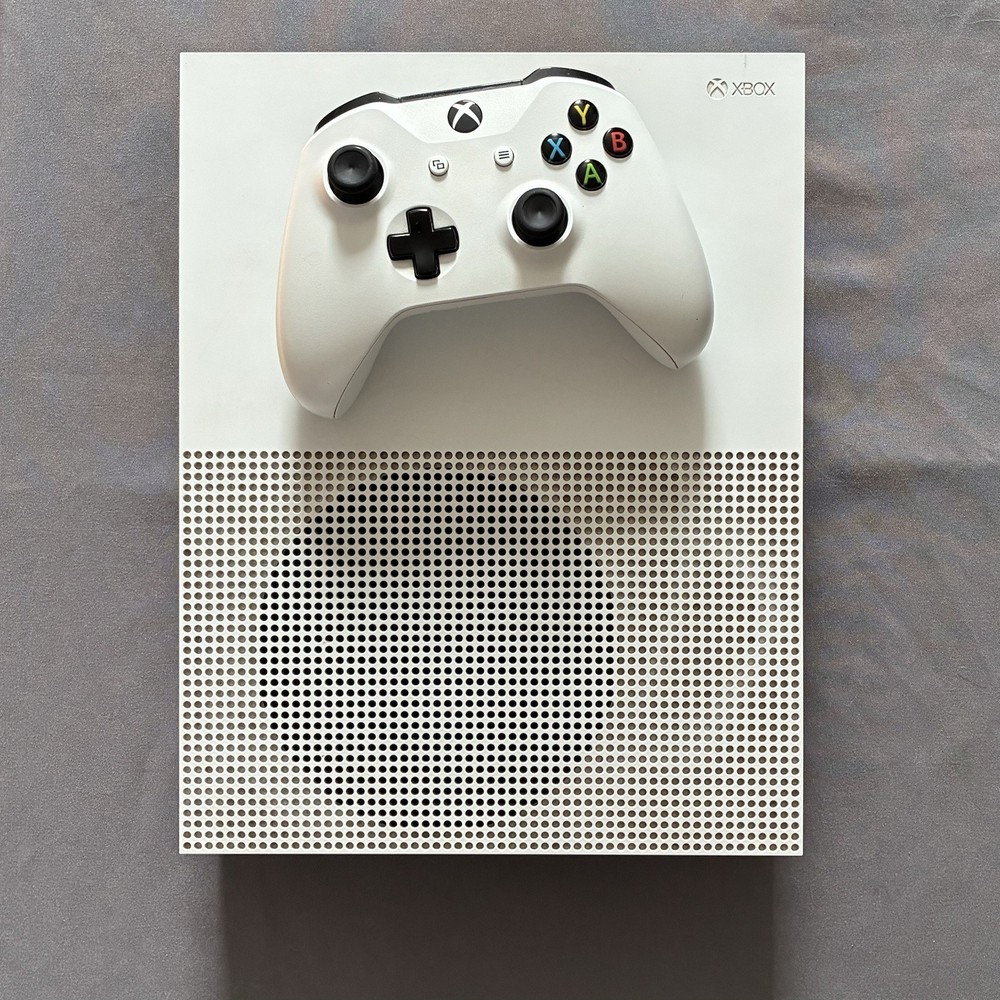 Xbox One + Controller 500gb Model 1681 – White – Tested / Works