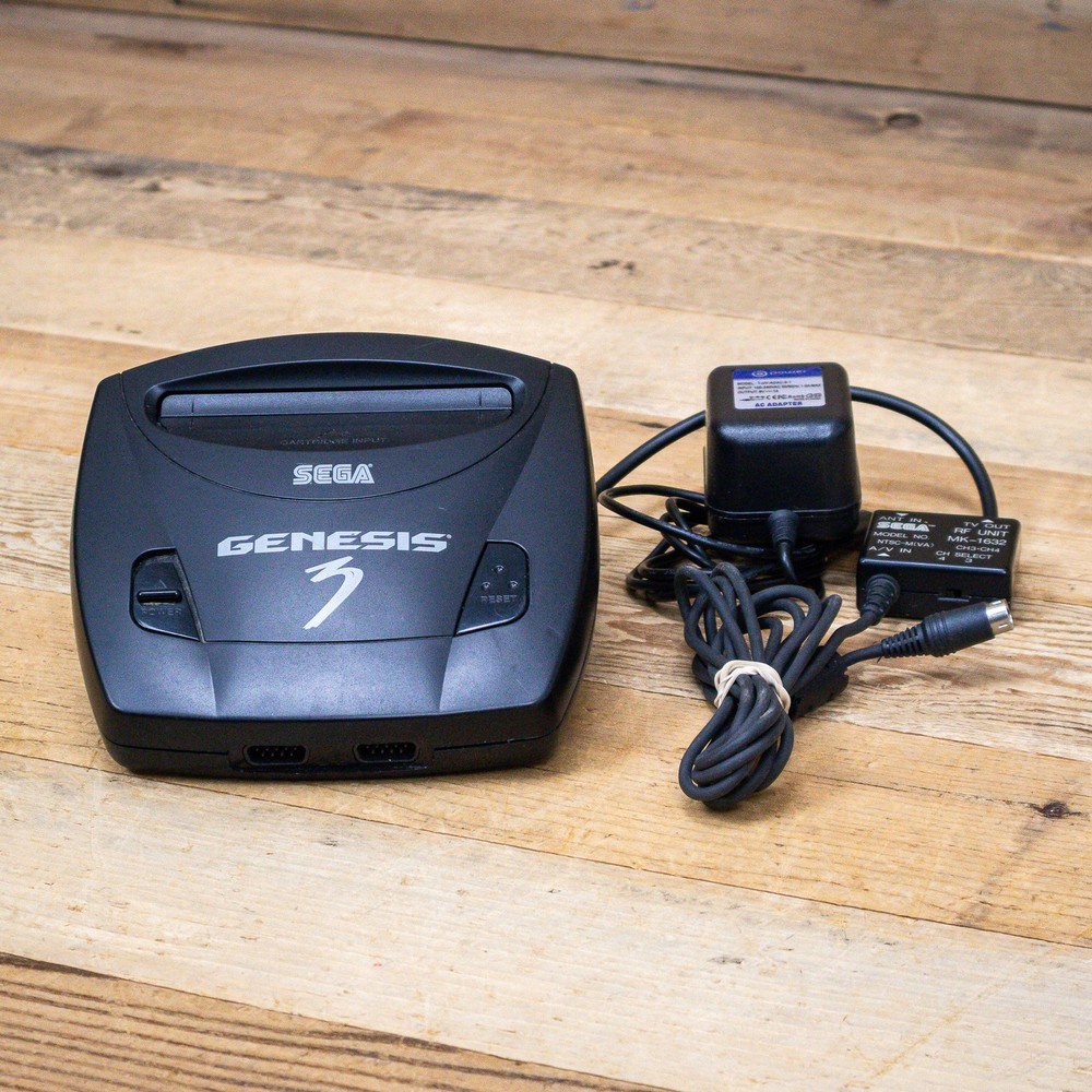 Sega Model 3 Genesis Video Game Console w/ RF Adapter & PSU MK-1461 U279751