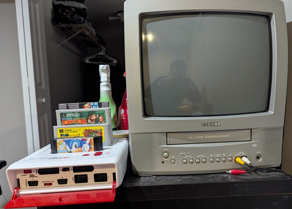 Retro Trio Console, Multiple Games, Controllers + CRT TV