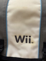 Nintendo Wii RVL-001 Bundle 1 Controller 1 Nunchuk 1 Game Controller Wii Bag
