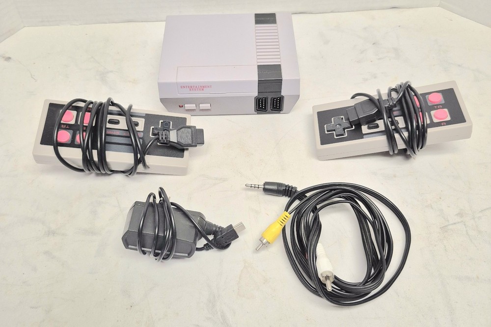 Mini Gaming Entertainment System Console w/ 620 Games,loaded Tested WORKS Great