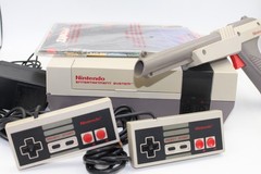 Nintendo NES Console Bundle w/Controllers, Gun, Manual, Inserts Tested
