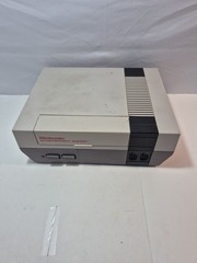 NES Nintendo System NES-001 Game Console For Parts Or Repair Red Blinking Light