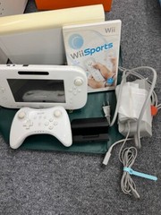 Nintendo Wii U basic set 8gb White Tested Woking Box Cable USED