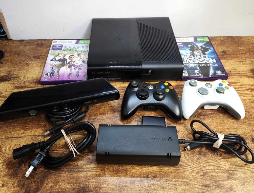 Microsoft Xbox 360 E 250GB Game Console W/ Kinect 2 Controllers/ 2 games TESTED