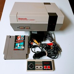 Nintendo NES Console with Controller Supper Mario Game AV Cable Power Supply