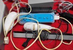 NINTENDO WII CONSOLE W/Antenna & Extra Controllers Tested Works
