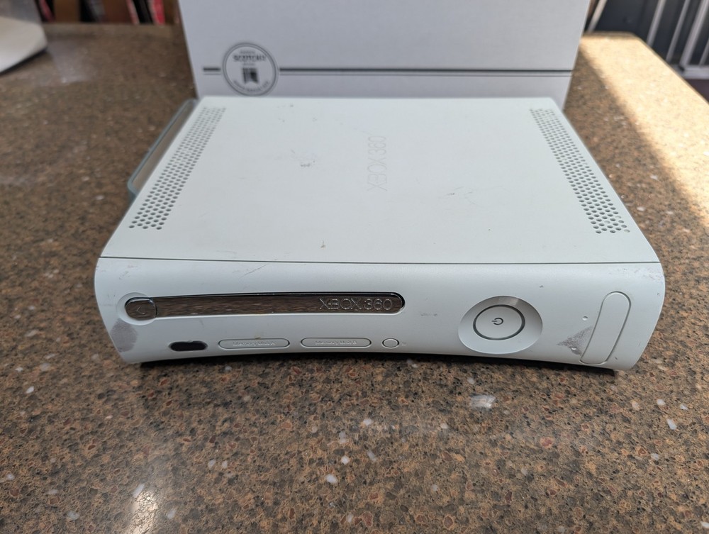 Xbox 360 Fat Console Blades Dashboard 2.0.4552.0 For Parts Or Repair RROD 0102