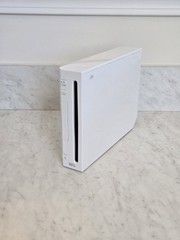 Complete Nintendo Wii Bundle – HDMI Enabled, 15 Games, GameCube + Wii Remotes