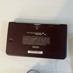 Nintendo DSI XL Handheld console+ Video game brain age 2 + charger red color