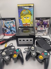 Black Nintendo GameCube Console Bundle Lot 3 Games 2 Controllers Robot SpongeBob