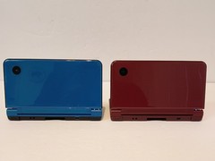 Nintendo DSi XL 2 Handheld Systems Blue & Red Wi-Fi Capability UTL-001(USA) 2008