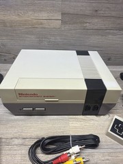 NES Console Bundle with Super Mario Bros. 1,2,3 Tested 2 Controllers Gun Read !