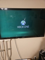 Microsoft Xbox One S White Console with Controller